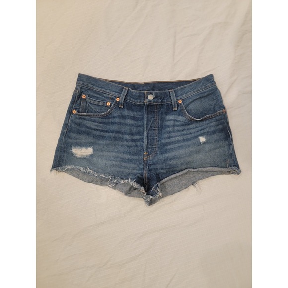 Levi's Women's 32 501 Classic Fit denim jean shorts: Button Fly, Distressed - Picture 3 of 5